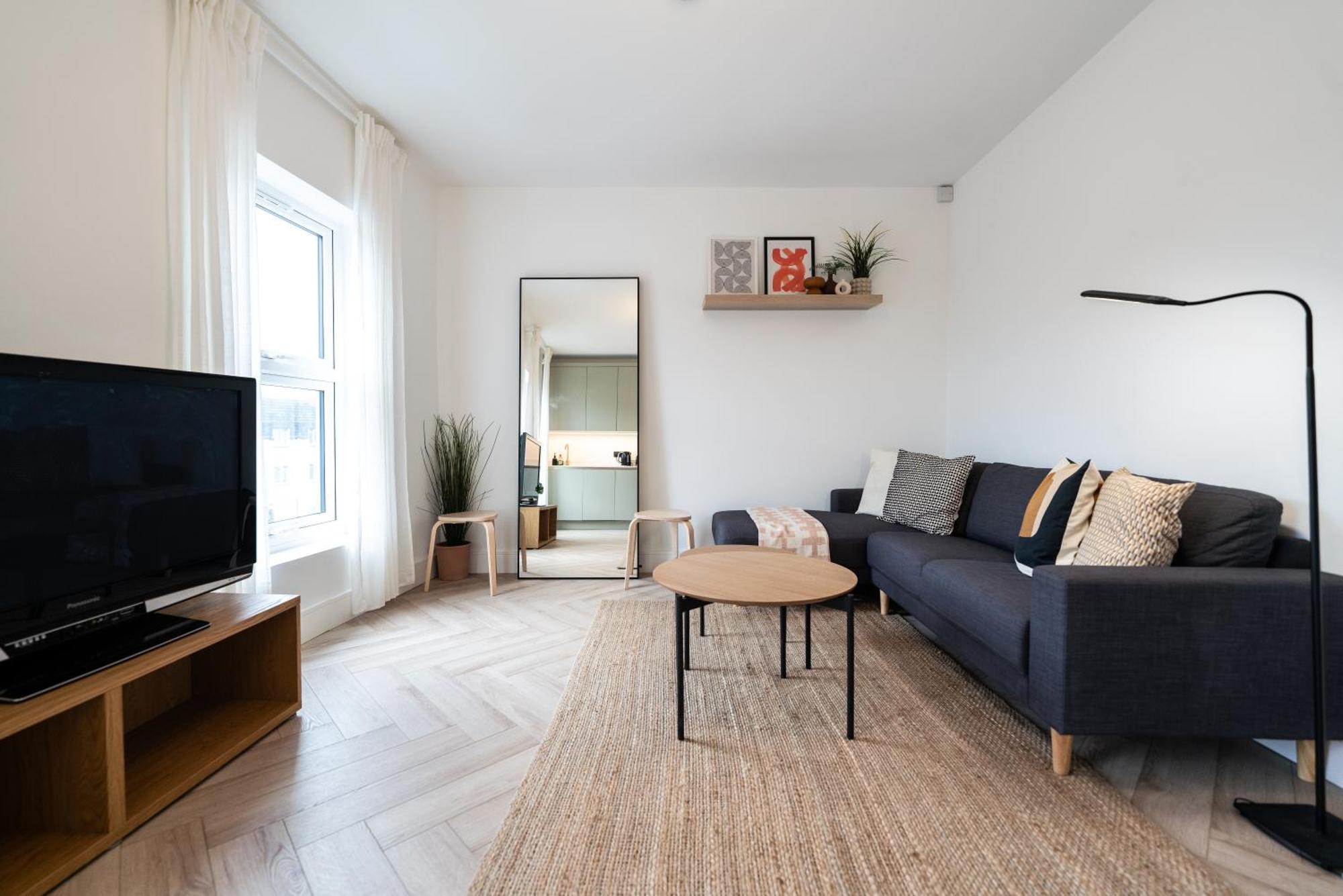 The Battersea Place - Charming 4Bdr Flat لندن المظهر الخارجي الصورة